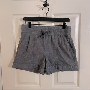 3/$15 ✨ BCG Casual shorts